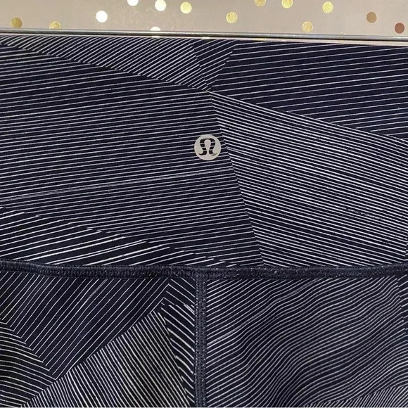 Lululemon Wunder Under High Rise Crop - Picture 5 of 8